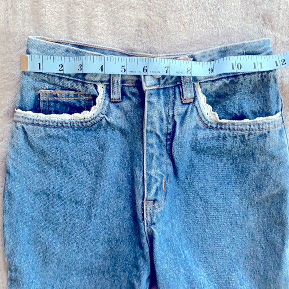 VINTAGE JORDACHE Denim with detail - Picture 6 of 11